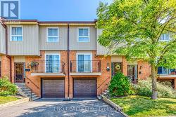 12 - 725 VERMOUTH AVENUE  Mississauga, ON L5A 3X5