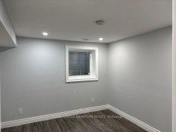 Lower-26 Kenninghall Boulevard  Mississauga, ON L5N 1J4