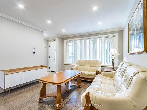 179 Laurentian Drive, Kitchener, ON - Indoor Photo Showing Living Room