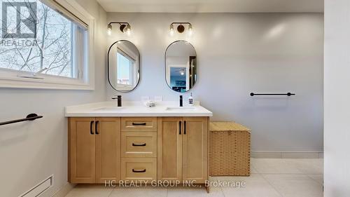 3836 Ponderosa Lane, Mississauga, ON - Indoor Photo Showing Bathroom