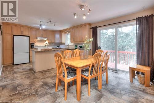 Dining space featuring visible vents - 105 Sabrina Crescent, Kitchener, ON - Indoor