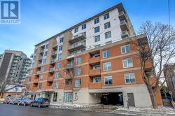 404 - 131 HOLLAND AVENUE  Ottawa, ON K1Y 3A2