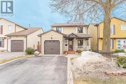 17 RICKEY PLACE  Ottawa, ON K2L 2E2