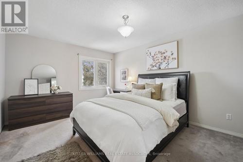 3962 Renfrew Crescent, Mississauga, ON - Indoor Photo Showing Bedroom