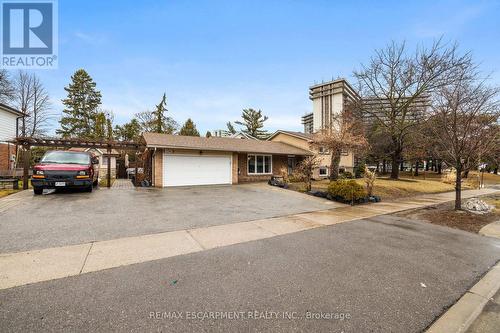 1045 Bloor Street, Mississauga, ON - Outdoor