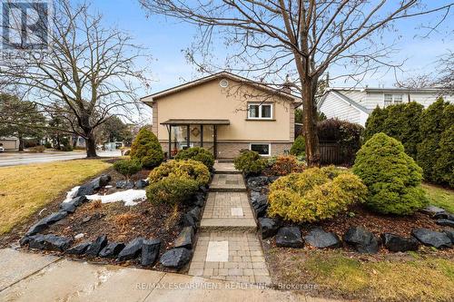 1045 Bloor Street, Mississauga, ON - Outdoor