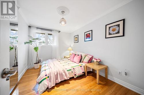 1045 Bloor Street, Mississauga, ON - Indoor Photo Showing Bedroom