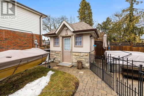 1045 Bloor Street, Mississauga, ON - Outdoor