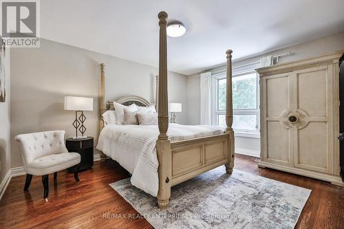 1276 Greenoaks Drive, Mississauga, ON - Indoor Photo Showing Bedroom