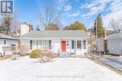 1781 HUTTON AVENUE  Ottawa, ON K1G 1M1