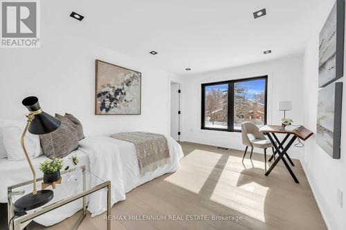 2893 Folkway Drive, Mississauga, ON - Indoor Photo Showing Bedroom