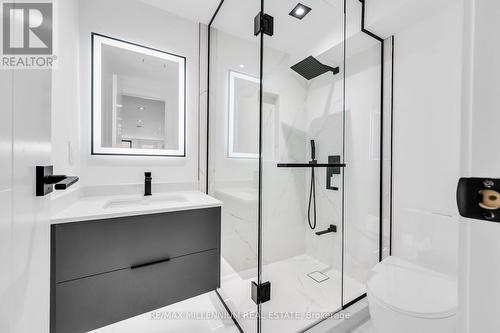 2893 Folkway Drive, Mississauga, ON - Indoor Photo Showing Bathroom