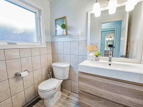 660 Netherton Crescent, Mississauga, ON - Indoor Photo Showing Bathroom