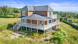 146 Rue de la Reine  Saint-Ferréol-Les-Neiges, QC G0A 3R0