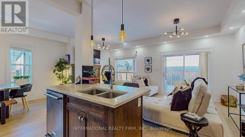 275 Falconridge Drive, Kitchener, ON - Indoor Photo Showing Kitchen With Double Sink