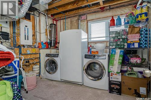 1014 Wilkins Crescent, Saskatoon, SK - Indoor Photo Showing Laundry Room