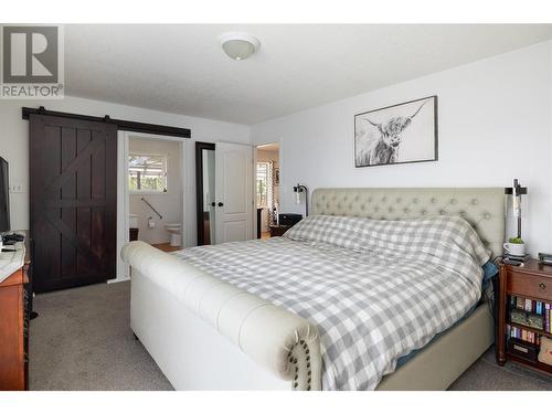 5620 Neil Road, Vernon, BC - Indoor Photo Showing Bedroom