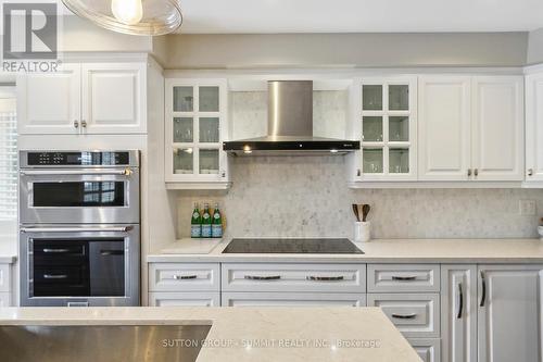 2936 Castlebridge Drive, Mississauga, ON - Indoor Photo Showing Kitchen