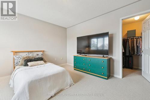 2936 Castlebridge Drive, Mississauga, ON - Indoor Photo Showing Bedroom