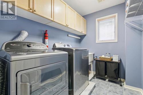 2936 Castlebridge Drive, Mississauga, ON - Indoor Photo Showing Laundry Room