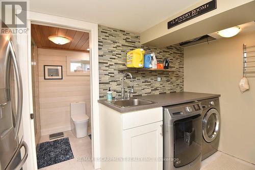 625 Ardleigh Crescent, Burlington, ON - Indoor Photo Showing Laundry Room