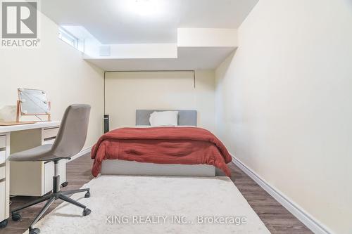 928 Ledbury Crescent, Mississauga, ON - Indoor Photo Showing Bedroom