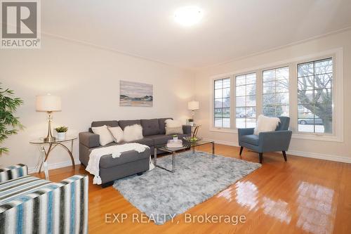 1388 Concession Road, Cambridge, ON - Indoor Photo Showing Living Room