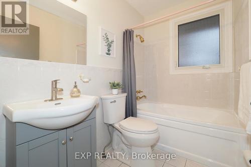 1388 Concession Road, Cambridge, ON - Indoor Photo Showing Bathroom