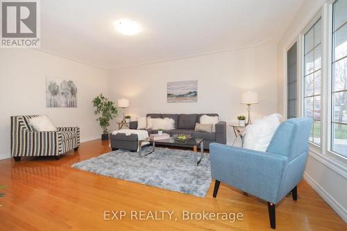 1388 Concession Road, Cambridge, ON - Indoor Photo Showing Living Room