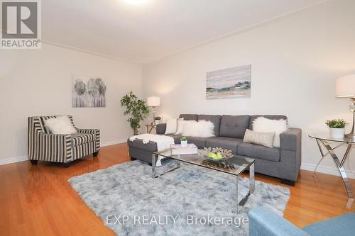 1388 Concession Road, Cambridge, ON - Indoor Photo Showing Living Room