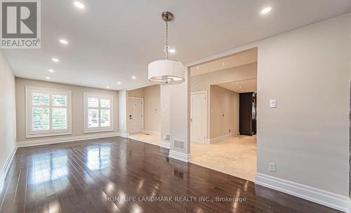 2541 Poplar Crescent, Mississauga, ON - Indoor Photo Showing Other Room