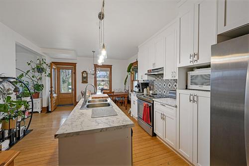 Kitchen - 420  - 422 Rue Jacques-Cartier S., Saint-Jean-Sur-Richelieu, QC - Indoor Photo Showing Kitchen With Double Sink