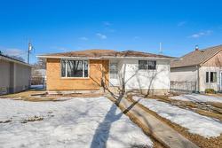 425 Oakview Avenue  Winnipeg, MB R2K 0S6