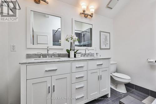 611 Byngmount Avenue, Mississauga, ON - Indoor Photo Showing Bathroom