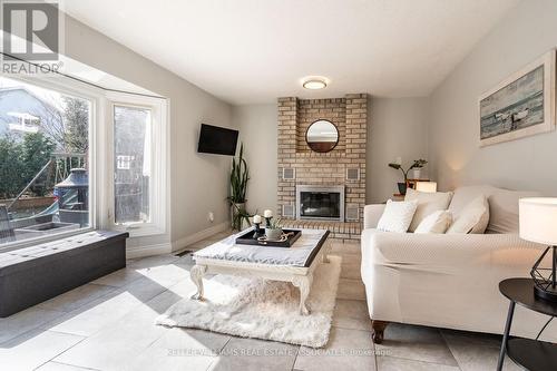 19 Vista Court, Hamilton, ON - Indoor Photo Showing Living Room With Fireplace