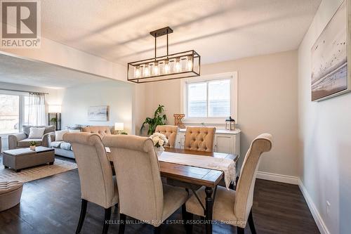 19 Vista Court, Hamilton, ON - Indoor Photo Showing Dining Room