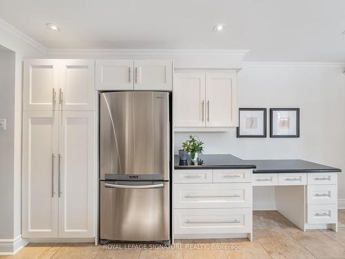 1376 Tecumseh Park Drive, Mississauga, ON - Indoor Photo Showing Kitchen