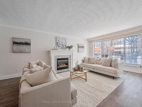 1376 Tecumseh Park Drive, Mississauga, ON - Indoor Photo Showing Living Room With Fireplace