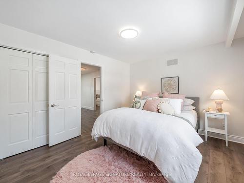 1376 Tecumseh Park Drive, Mississauga, ON - Indoor Photo Showing Bedroom