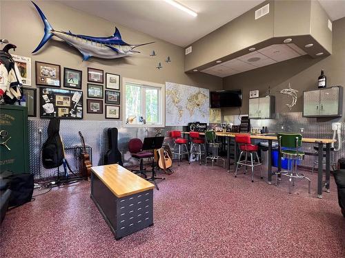 25 Howard Street, Carberry, MB - Indoor