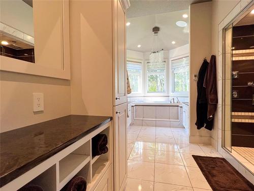 25 Howard Street, Carberry, MB - Indoor