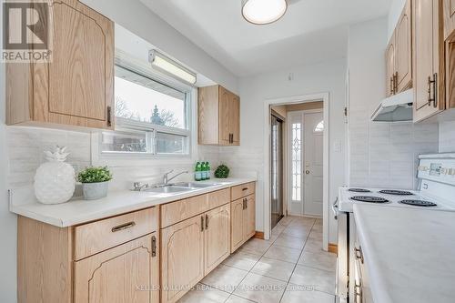 1203 Saturnia Crescent, Mississauga, ON - Indoor Photo Showing Kitchen With Double Sink