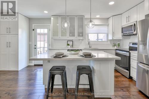 4050 Dunmow Crescent, Mississauga, ON - Indoor Photo Showing Kitchen With Stainless Steel Kitchen With Upgraded Kitchen