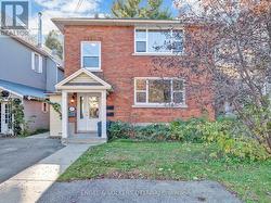 528 HILSON AVENUE  Ottawa, ON K1Z 6C8