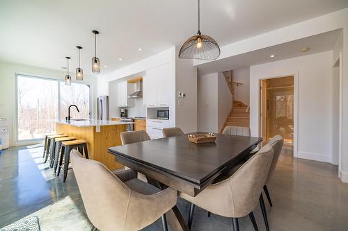 Aerial photo - 14 Ch. Des Colibris, Saint-Hippolyte, QC - Indoor Photo Showing Dining Room