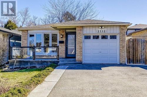 2352 Malcolm Crescent, Burlington, ON - Outdoor With Deck Patio Veranda