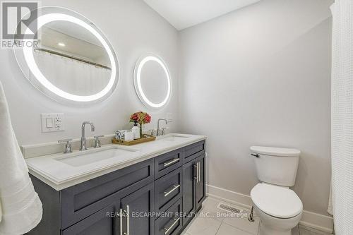 2352 Malcolm Crescent, Burlington, ON - Indoor Photo Showing Bathroom