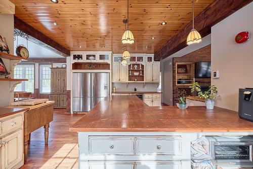 Cuisine - 30 Ch. Gérard, Saint-Donat, QC - Indoor