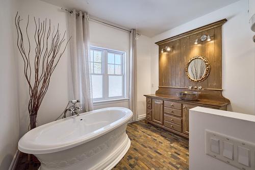 Salle de bains - 30 Ch. Gérard, Saint-Donat, QC - Indoor Photo Showing Bathroom