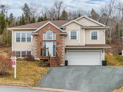 89 Evangeline Court  Sackville, NS B4E 3N6